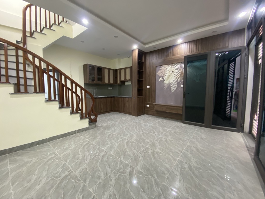 Bán nhà đông la nhà đẹp ở ngay 32m2,  4,05 tỉ