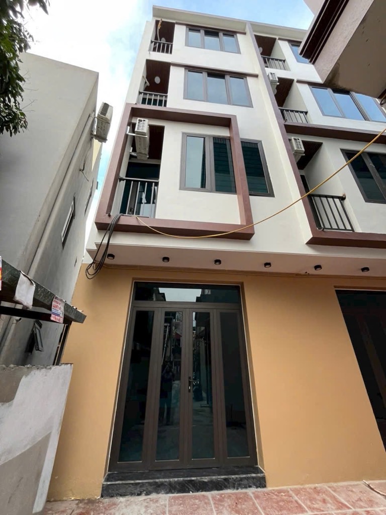 Bán nhà an thượng nhà đẹp ở ngay 40m2 3, 5 tỉ