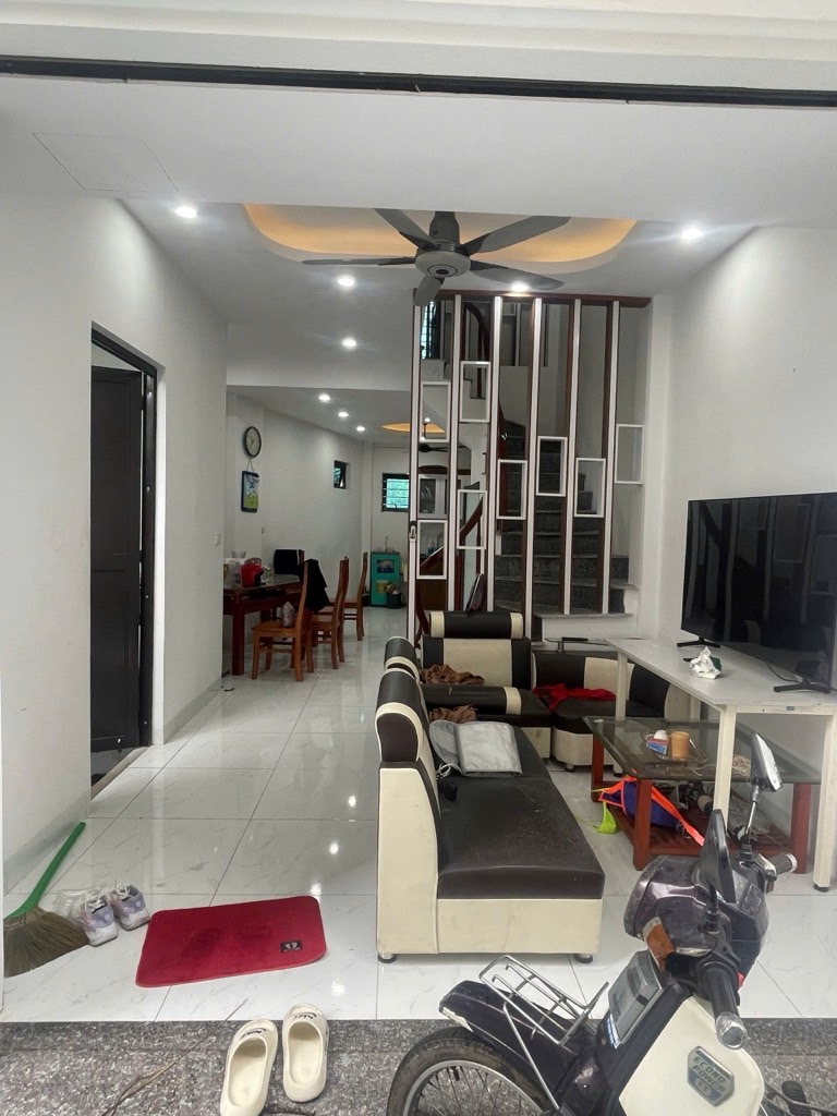 Bán nhà la phù hoài đức 31m2 2,4 tỉ