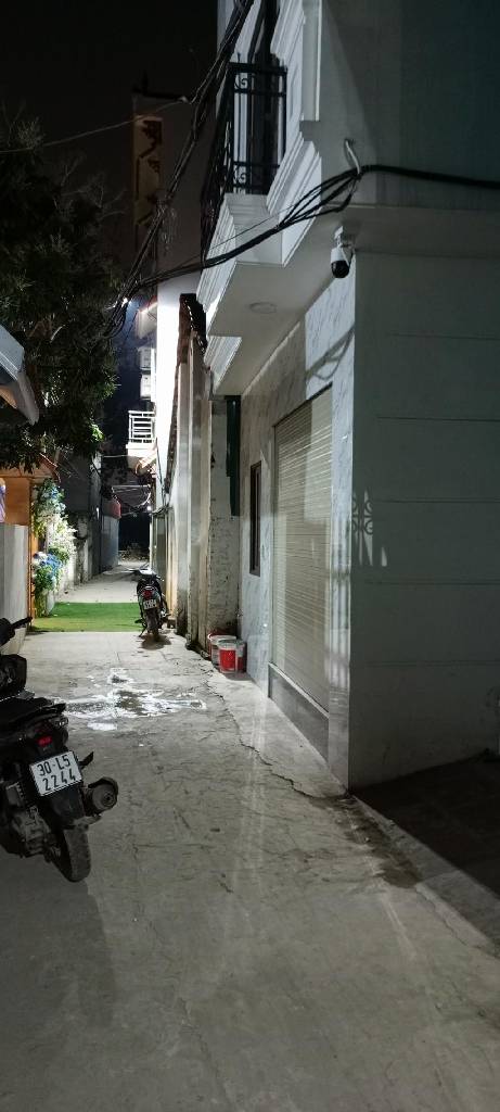 Bán nhà đông la nhà đẹp ở ngay 30m2  3,98 tỉ