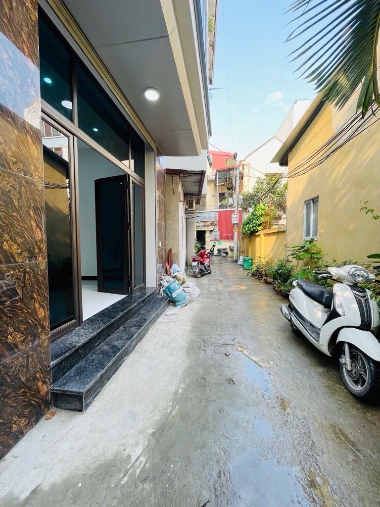 Bán nhà lai xá kim chung 50m2 7, 99 tỉ