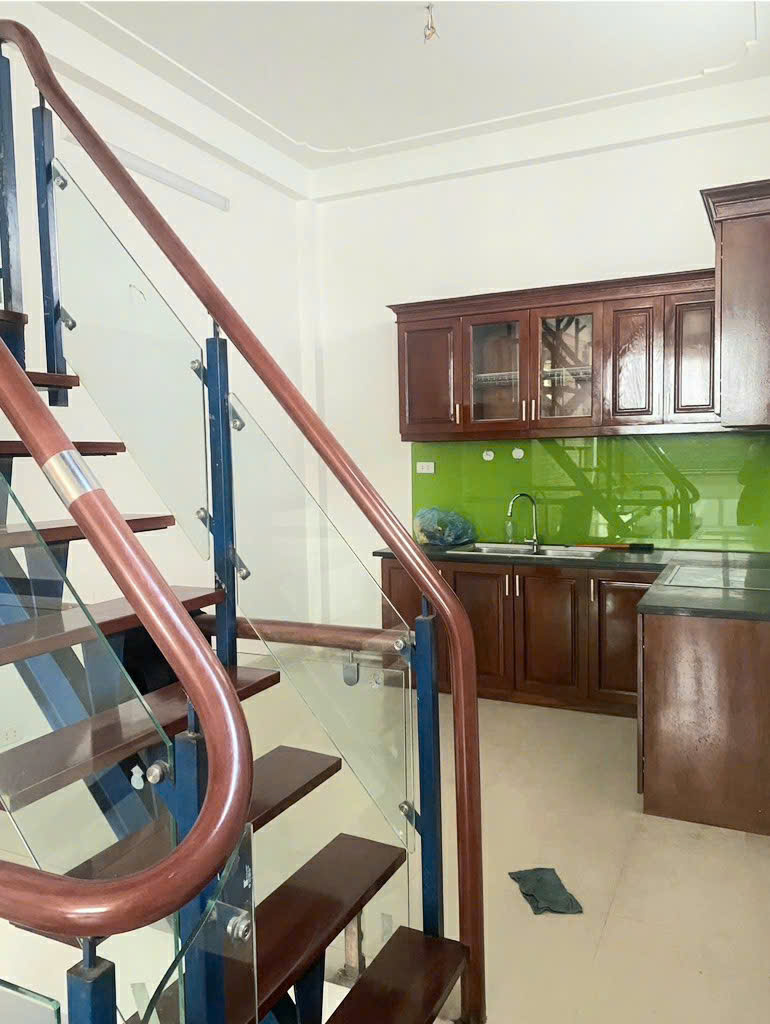 CÓ 102. BÁN NHÀ GIA THƯỢNG NGỌC THỤY, Ô TÔ RA VÀO NHÀ, 3 BƯỚC RA  PHỐ, 39M2, CÓ 7.X TỶ