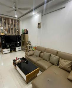 BÁN NHÀ NGỌC LÂM LONG BIÊN, HÀ NỘI, Ô TÔ ÀO NHÀ, FULL NỘI THẤT TIỀN TỶ, GIÁ CỰC MỀM