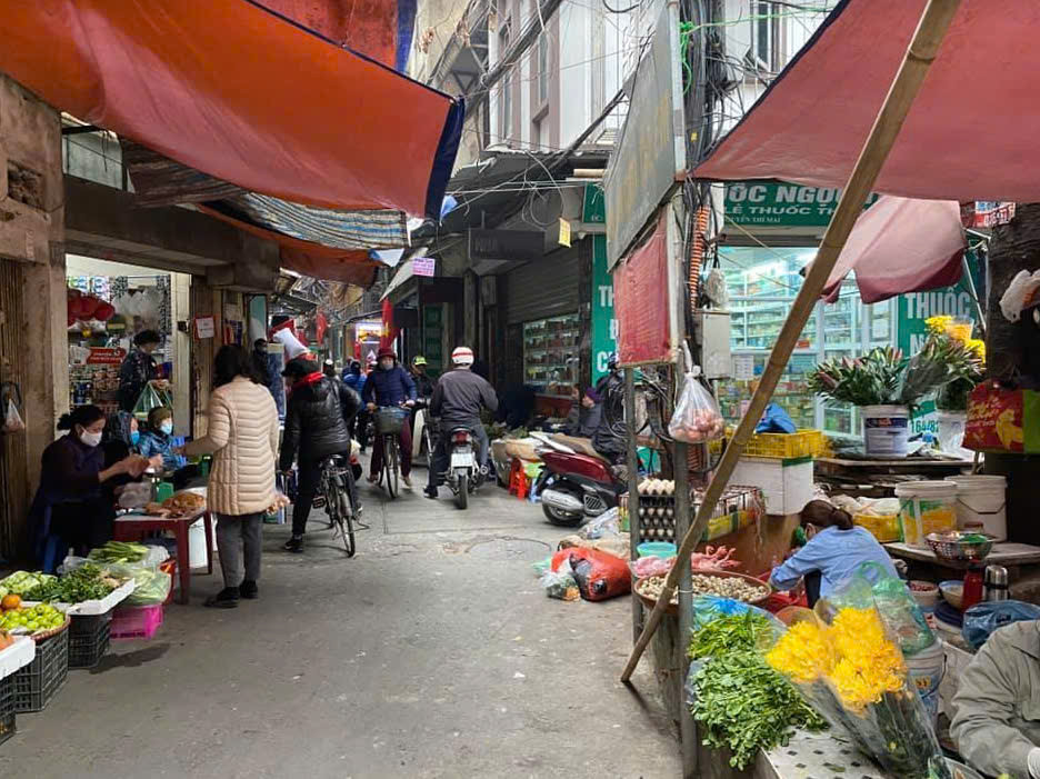 NHÀ ĐẸP TÔN THẤT TÙNG - MẶT CHỢ - VỈA HÈ - KINH DOANH ÁC LIỆT