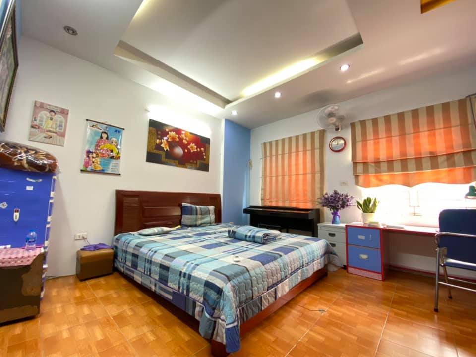 Độc nhất,Nhà mặt phố Lê Văn Hiến,Hà Nội sát học viện tài chính , ô tô đỗ cửa kinh doanh sầm uất suốt ngày đêm