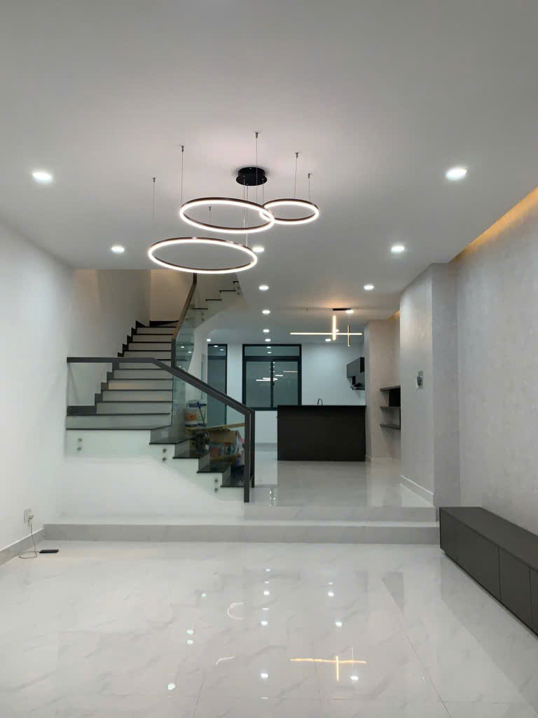 MẶT TIỀN PHẠM THẾ HIỂN QUẬN 8 - TÒA NHÀ 8 TẦNG HOÀN CÔNG - THANG MÁY HIỆN ĐẠI - LH 0909547485