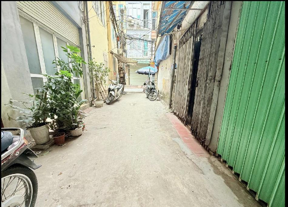 Đống Đa, 37m2 x 2 tầng, gần phố, sổ đẹp