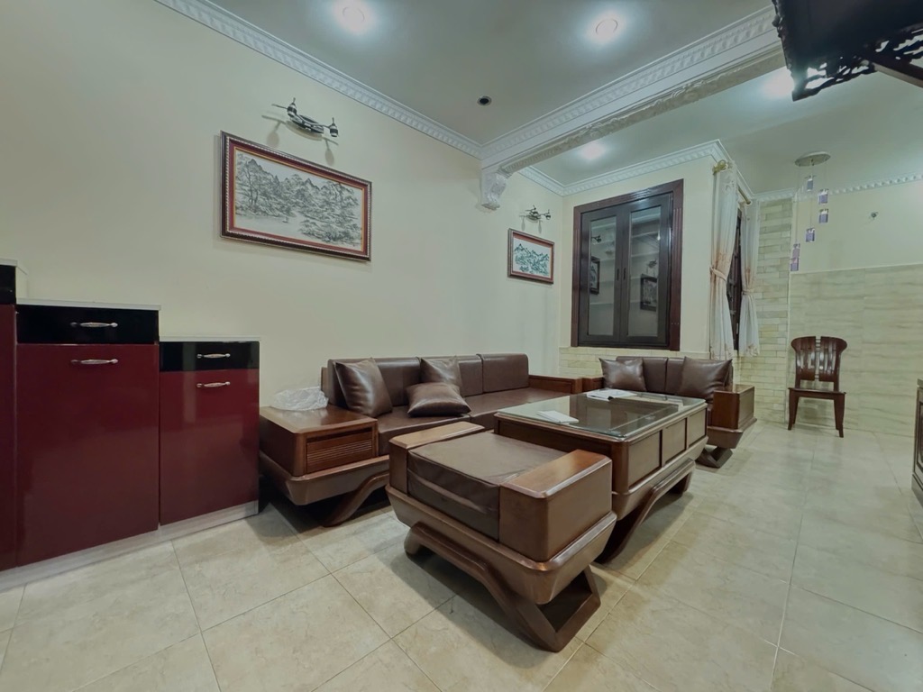 HOÀNG MAI, 4 TỶ, Ở NGAY, TẬP THỂ 3 NGỦ