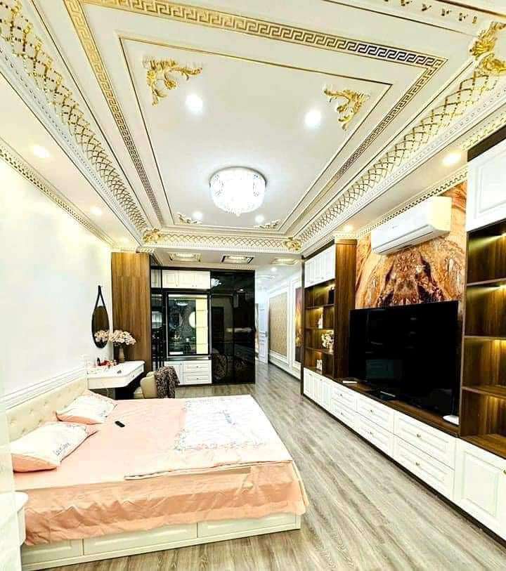 BÁN GẤP . NHÀ LẠC LONG ÂY HỒ  15M X 3 TẦNG .giá: 3 Tỷ
