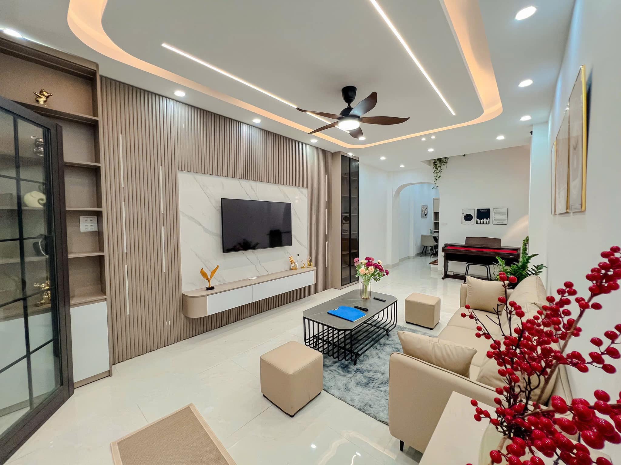CC BAN CĂN HỘ CHUNG CƯ CC SUNSHINE RIVERSID DT 110 m giá 8..05 tỷ