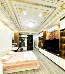CC bán CĂN HỘ CHUNG CƯ VÕ CHÍ CÔNG Tây Hồ OTO KD, D68 m 2P Ngủ GIÁ 4,85 TỶ