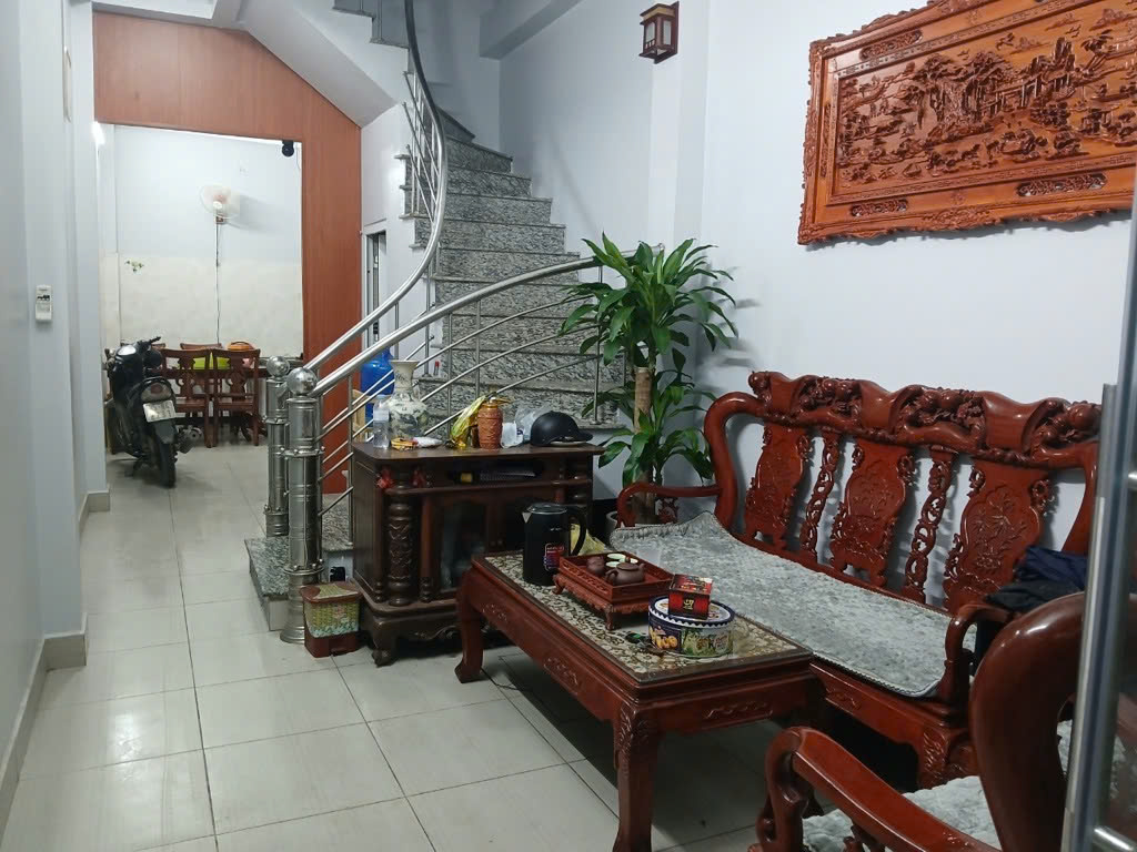 NHÀ MỚI PHƯỜNG MINH KHAI - GẦN ĐH CÔNG NGHIỆP HÀ NỘI - DT 35m2 - 4 TẦNG x 4,3 TỶ
