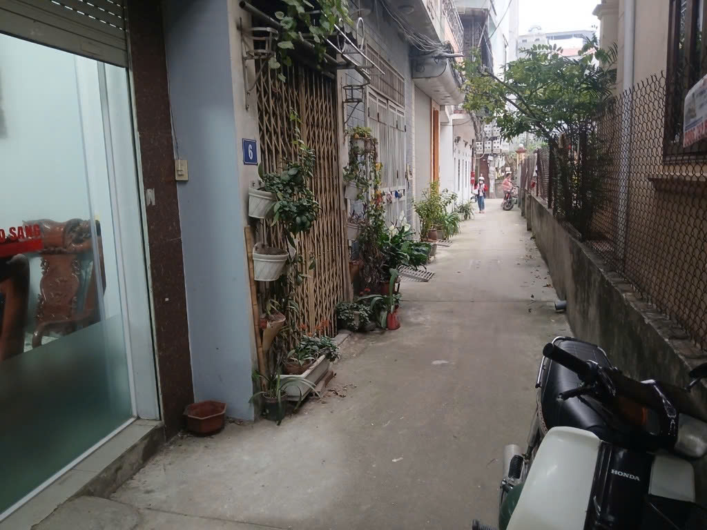 NHÀ MỚI PHƯỜNG MINH KHAI - GẦN ĐH CÔNG NGHIỆP HÀ NỘI - DT 35m2 - 4 TẦNG x 4,3 TỶ