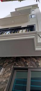 NHÀ MỚI 5 TẦNG - TẠI TRUNG TÂM QUẬN UỶ BẮC TỪ LIÊM - GIÁ CHỈ 4.8 TỶ