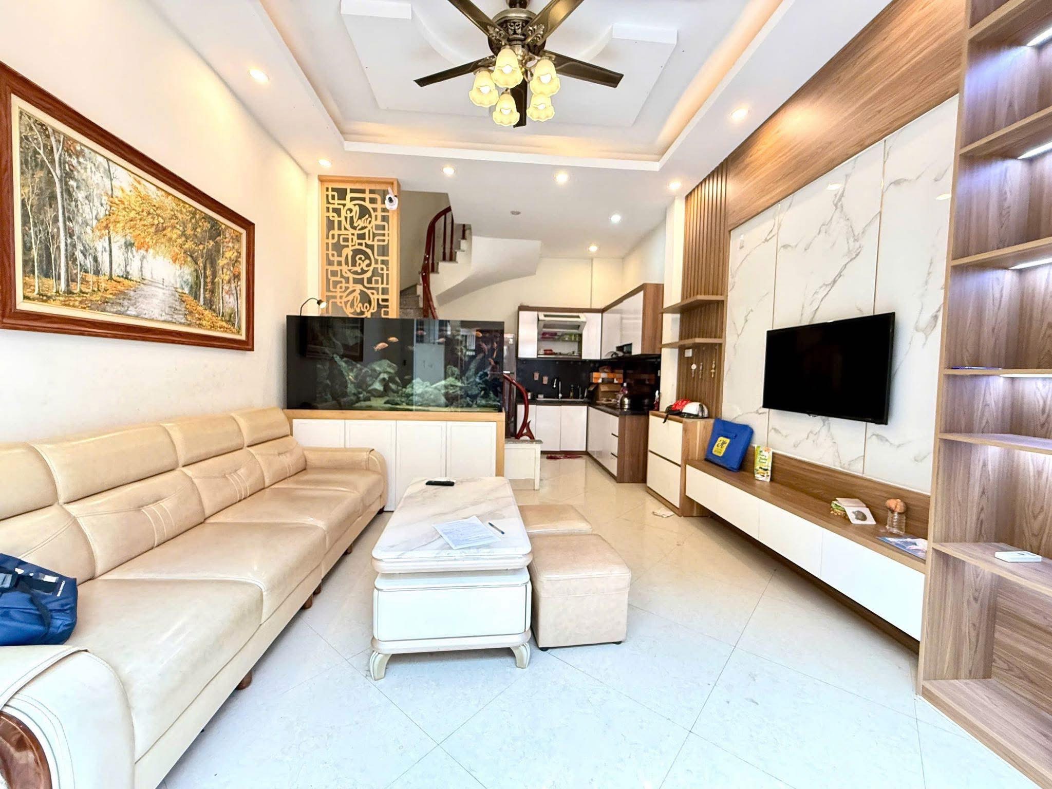 BÁN NHÀ MẶT NGÕ XUÂN ĐỈNH, 62M x 6 TẦNG, MT 4,5m, Ô TÔ ĐỖ CỬA, LÔ GÓC THOÁNG SÁNG, DÂN XÂY, CHỈ 14
