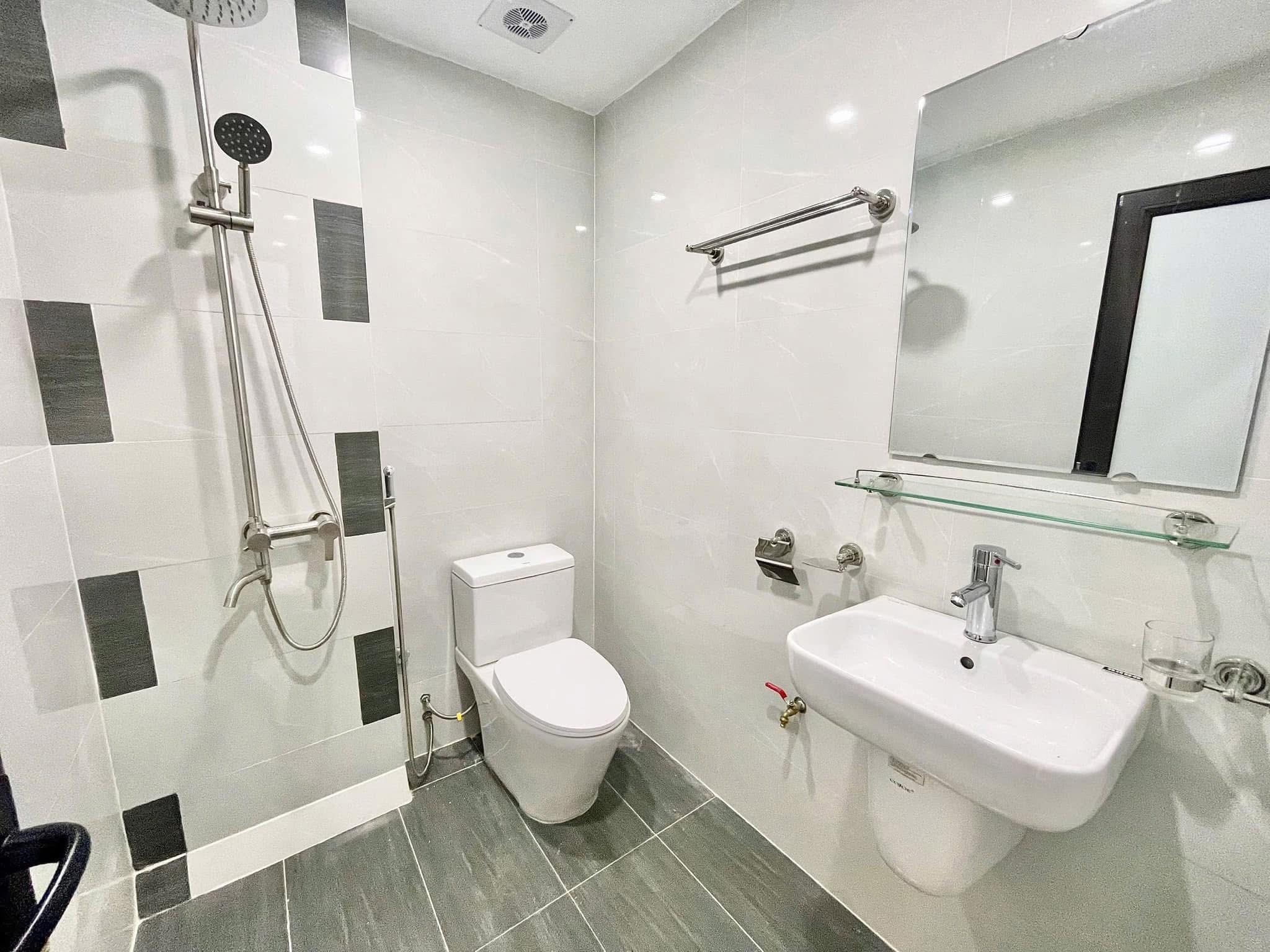 BÁN NHÀ MẶT NGÕ XUÂN ĐỈNH, 62M x 6 TẦNG, MT 4,5m, Ô TÔ ĐỖ CỬA, LÔ GÓC THOÁNG SÁNG, DÂN XÂY, CHỈ 14
