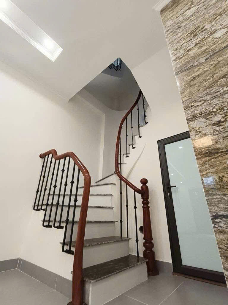 BÁN NHÀ MẶT NGÕ XUÂN ĐỈNH, 62M x 6 TẦNG, MT 4,5m, Ô TÔ ĐỖ CỬA, LÔ GÓC THOÁNG SÁNG, DÂN XÂY, CHỈ 14