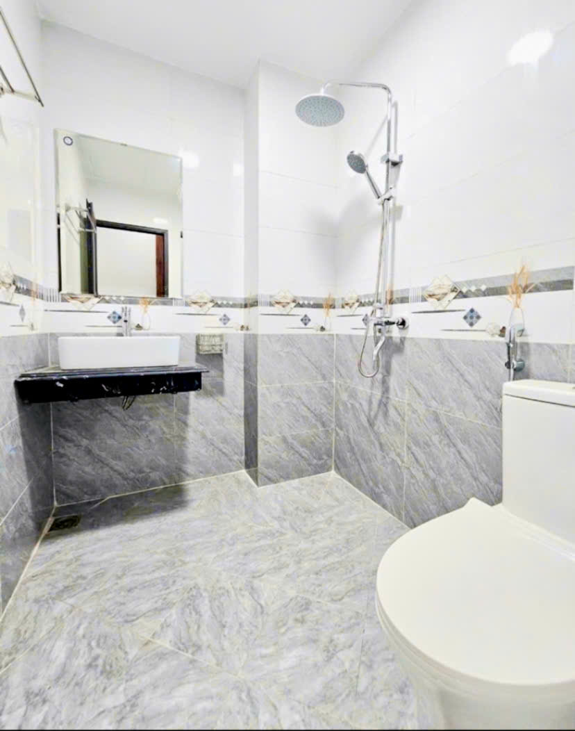 BÁN NHÀ MẶT NGÕ XUÂN ĐỈNH, 62M x 6 TẦNG, MT 4,5m, Ô TÔ ĐỖ CỬA, LÔ GÓC THOÁNG SÁNG, DÂN XÂY, CHỈ 14