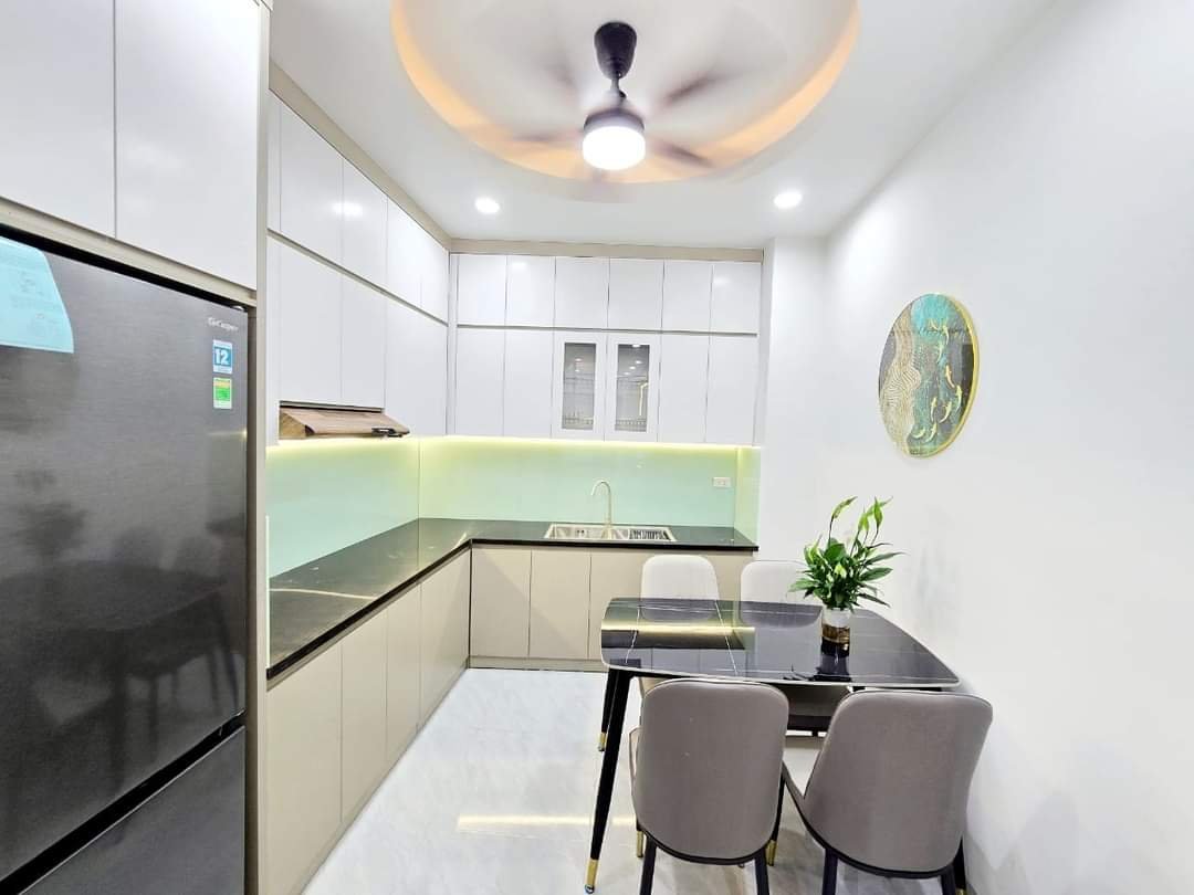 Sốc, Trung Phụng sát mặt phố, ngõ thông, ba gác tránh xe máy, 32m2*4T