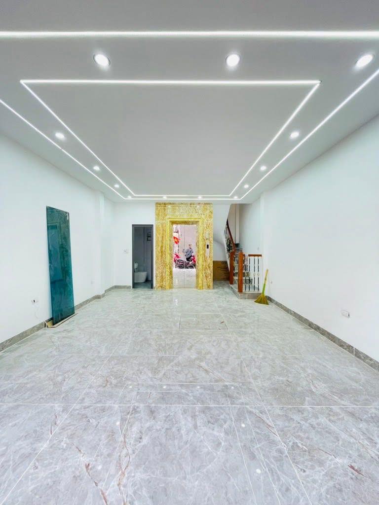 Hiếm đẹp- Bán nhà Nguyễn Đổng Chi, mới, thang máy nhập khẩu, 2 bước ra đường ô tô, 6 tầng, hơn 10 tỷ