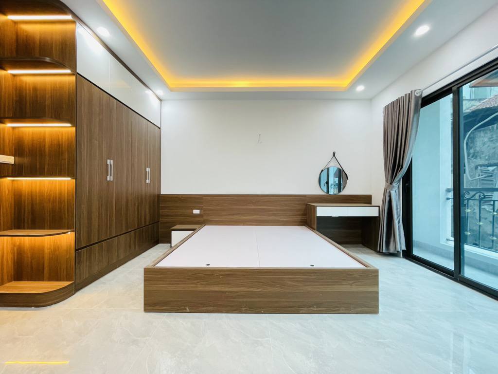 Hiếm đẹp- Bán nhà Nguyễn Đổng Chi, mới, thang máy nhập khẩu, 2 bước ra đường ô tô, 6 tầng, hơn 10 tỷ