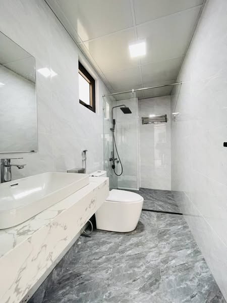 Hiếm đẹp- Bán nhà Nguyễn Đổng Chi, mới, thang máy nhập khẩu, 2 bước ra đường ô tô, 6 tầng, hơn 10 tỷ