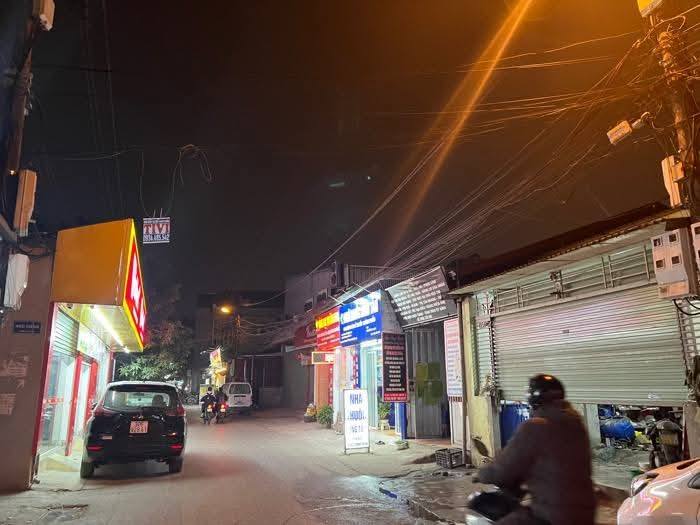 Gấp- Bán nhà Mễ Trì Thượng, lô góc, gần phố, 50m đường ô tô, 38m, giá 5tỷ 800