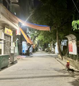 BÁN ĐẤT TẶNG NHÀ – KHU HỌC VIỆN CẢNH SÁT- GẦN ĐƯỜNG TÂY THĂNG LONG
