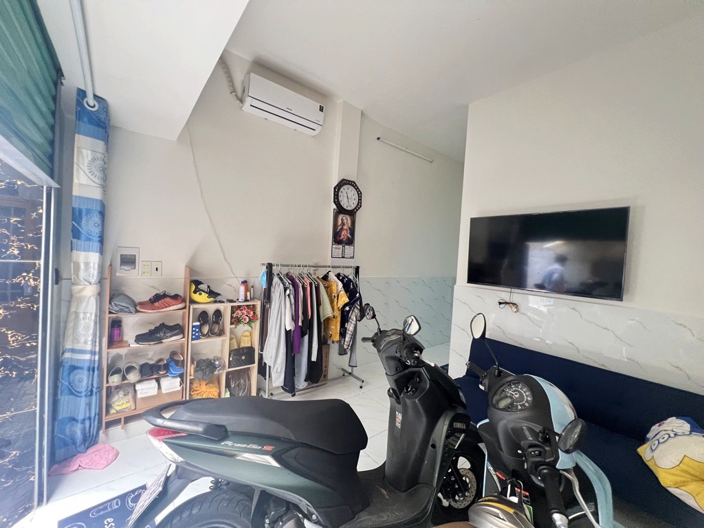 Bán nhà đẹp gần 50m2 ngay Kha Vạn Cân. Khu dân cư thân thiện.Nhỉnh 3 Tỷ.LH 0779893280