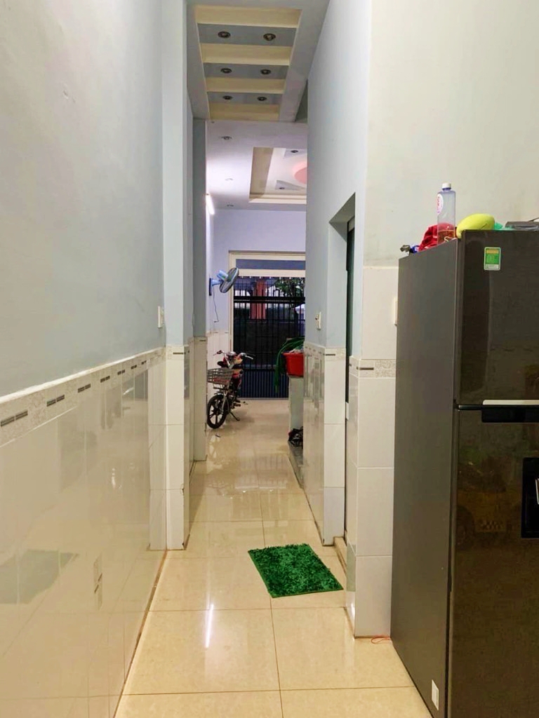 Cần bán gấp nhà hẻm thông ngay Hoàng Diệu 2 - 3PN, 2WC, khu vực sầm uất.Chỉ 5.7 Tỷ.