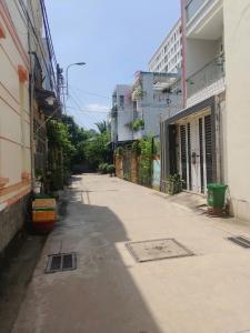 Bán Nhà hẻm xe hơi ngay Đường Đỗ Xuân Hợp, Phước Long B, Thủ Đức, 100m2, 3Tầng BTCT, Ngang 5m, Nhỉnh 6 ty