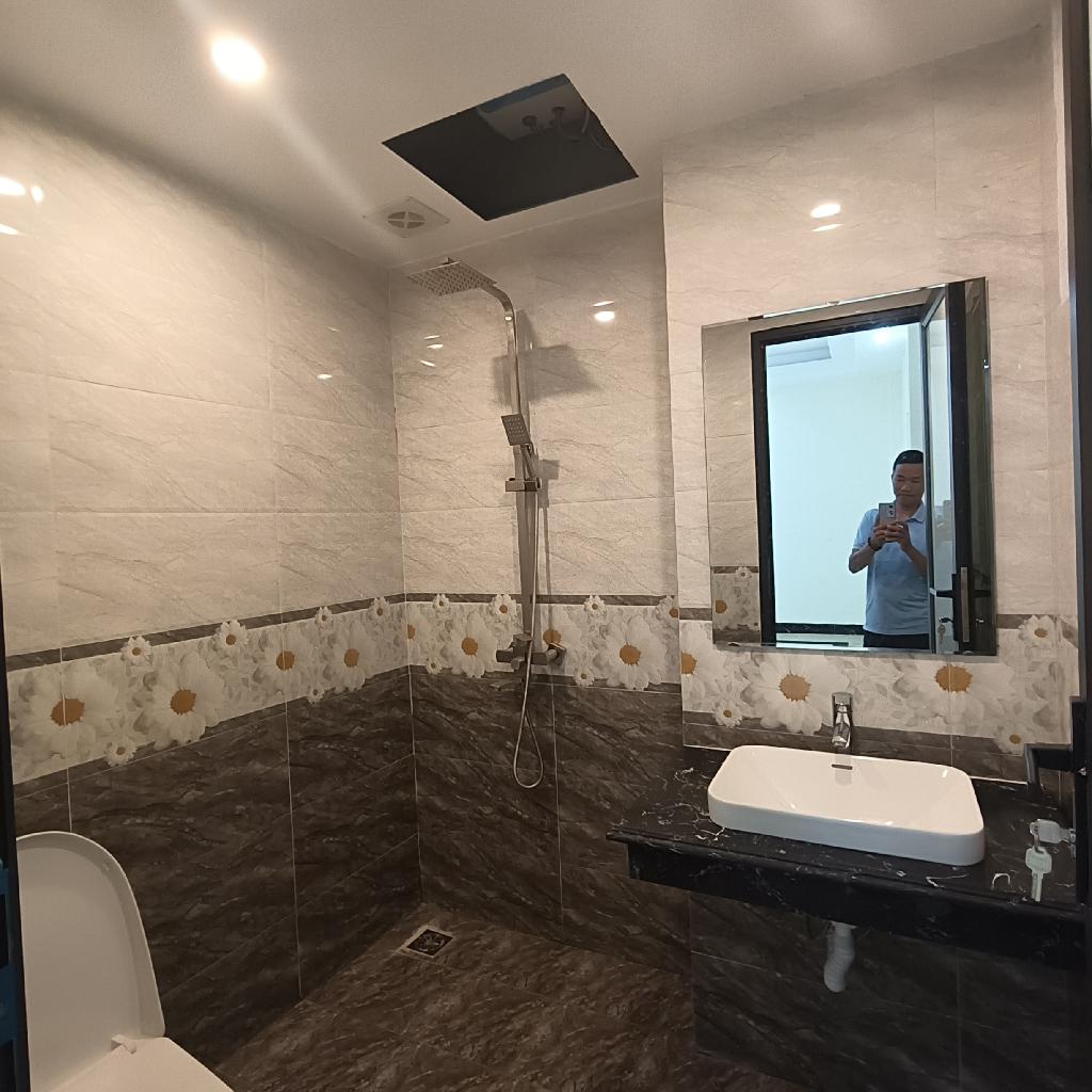 Siêu phẩm duy nhất tại Đường Long Biên, 4,55 tỷ, 30m2, 5 tầng, pháp lý đầy đủ