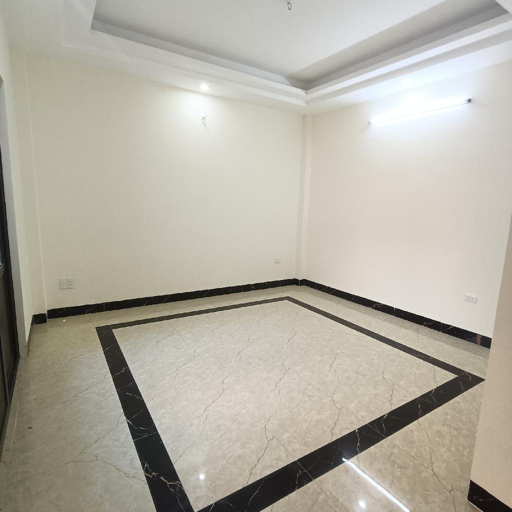 Siêu phẩm duy nhất tại Đường Long Biên, 4,55 tỷ, 30m2, 5 tầng, pháp lý đầy đủ