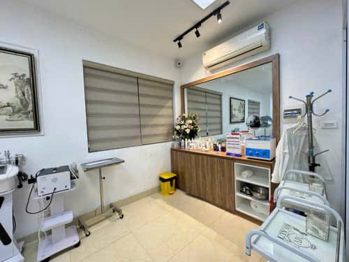 Mặt Phố view Hồ Tây gara ô tô thông số đẹp