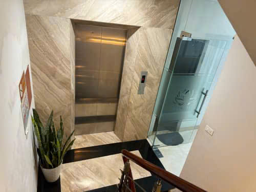 Mặt Phố view Hồ Tây gara ô tô thông số đẹp