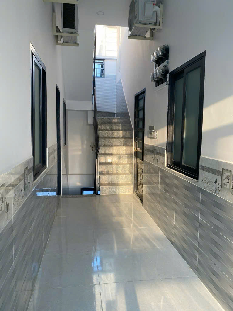 Bán nhà Cách Mạng Tháng 8 quận 10 (4x8m) 4 tầng giá chỉ 4 tỷ