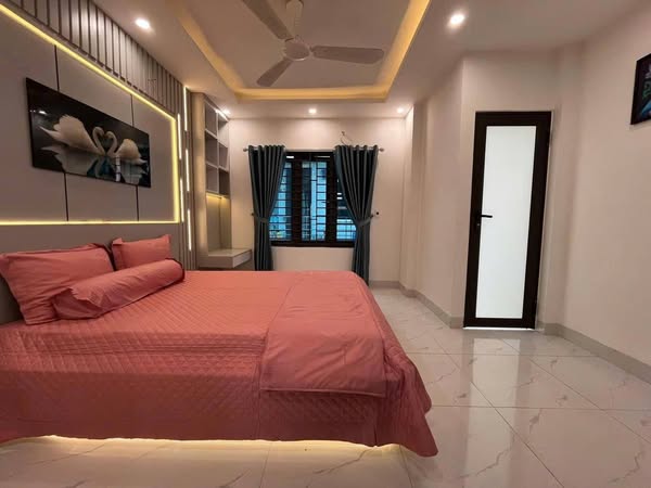 BÁN NHÀ 4 TẦNG, HẺM XE HƠI 4m THÔNG, NGAY BỘ CÔNG AN Q1, 4x12m, GIÁ 14.5 TỶ