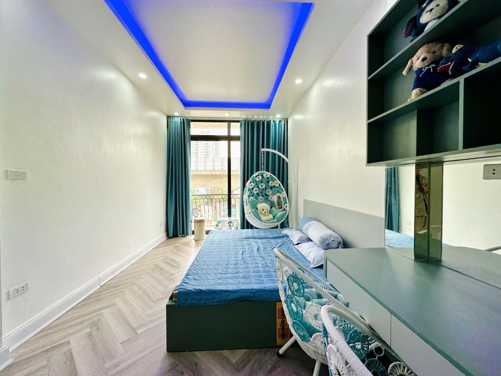 MẶT PHỐ LỚN – KINH DOANH, VỈA HÈ RỘNG - Ô CHỜ THANG MÁY - NHÀ MỚI ĐẸP FULL NỘI THẤT XỊN.