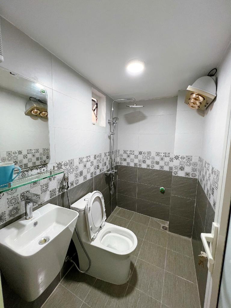XÃ ĐÀN - CÁCH Ô TÔ ĐỖ 3.8 M - SÁT PHỐ - ĐẸP MỚI Ở LUÔN - NỞ HẬU