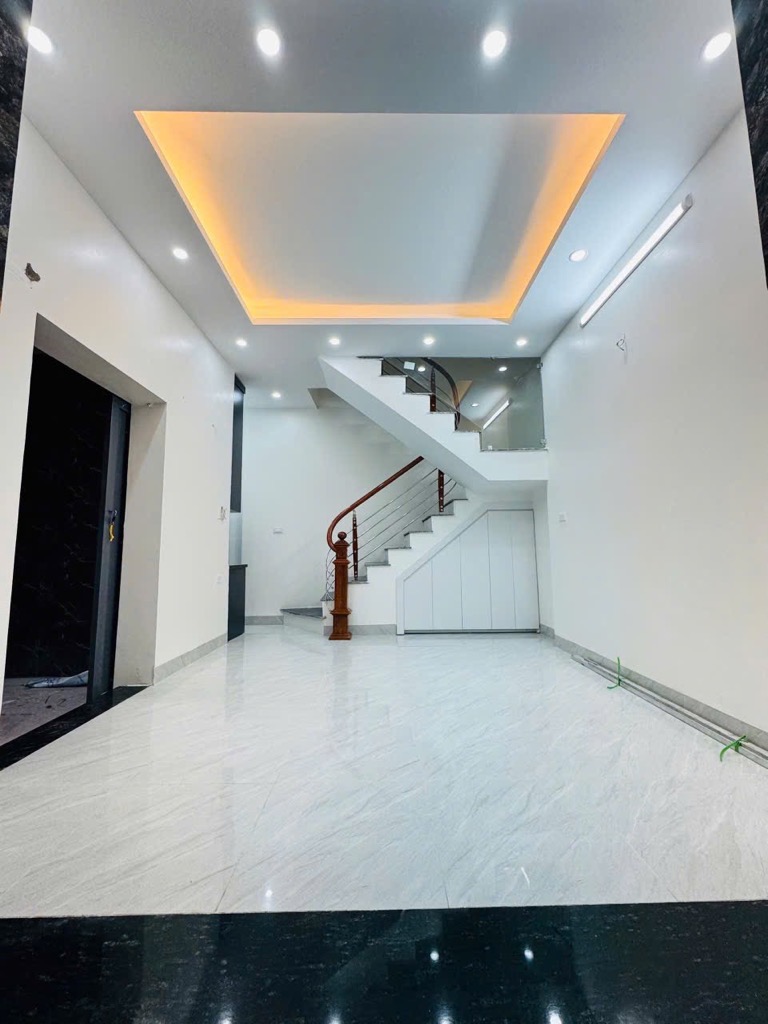 NGÕ RỘNG - LÔ GÓC 3 THOÁNG - NHÀ MỚI SẴN Ở  - THÔNG NGÕ 105 LÁNG HẠ