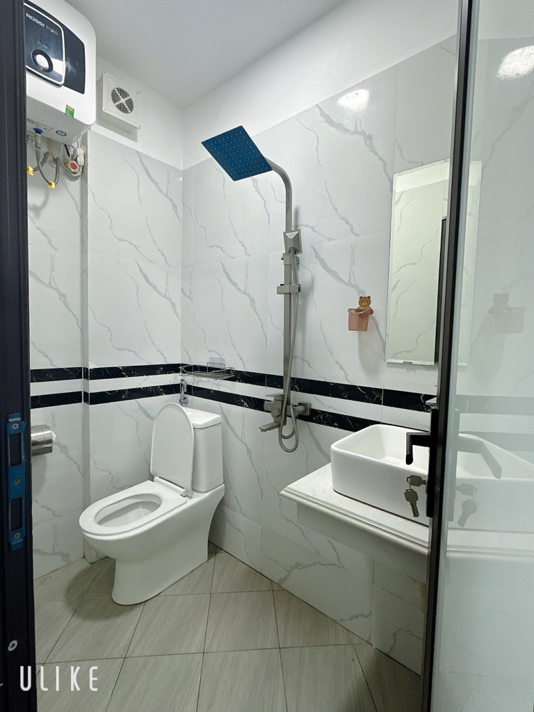 Nhà mới 5 tầng ngõ Hoàng Hoa Thám thông Đội Cấn