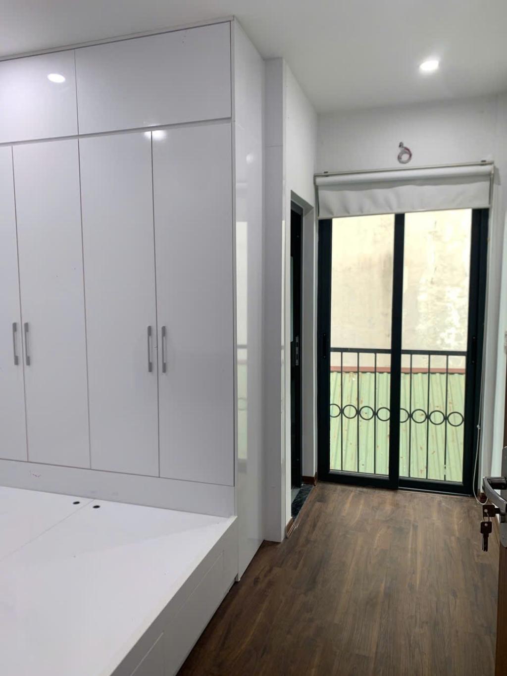 NHÀ ĐẸP Ở NGAY - VÀI BƯỚC RA MẶT PHỐ