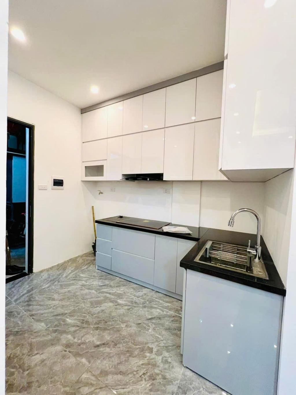 CÁCH MẶT PHỐ NGUYỄN LƯƠNG BẰNG 30M - Ô TÔ ĐỖ CHÂN CẦU THANG - TẬP THỂ 70M2, 3 NGỦ, 2VỆ SINH - NHÀ THIẾT KẾ HIỆN ĐẠI