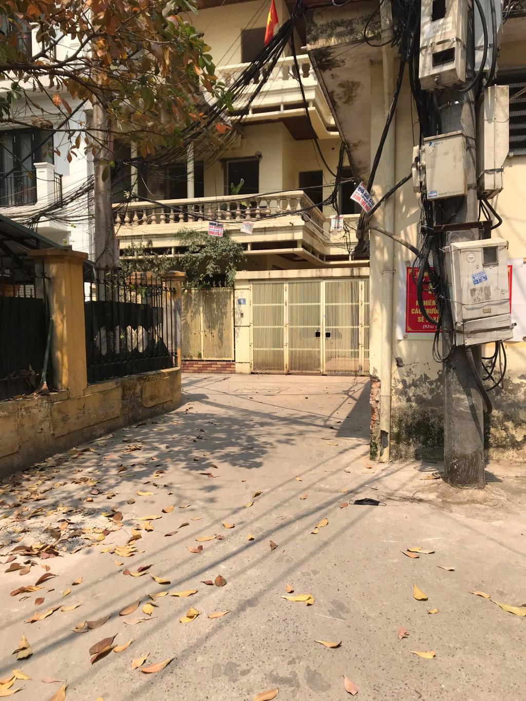CÁCH MẶT PHỐ NGUYỄN LƯƠNG BẰNG 30M - Ô TÔ ĐỖ CHÂN CẦU THANG - TẬP THỂ 70M2, 3 NGỦ, 2VỆ SINH - NHÀ THIẾT KẾ HIỆN ĐẠI