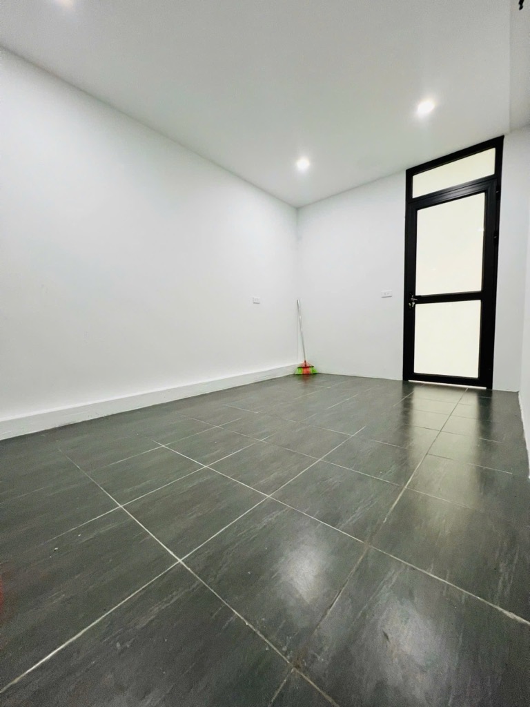 NHÀ DÂN XÂY - ĐẸP - 2 THOÁNG - 70M RA Ô TÔ