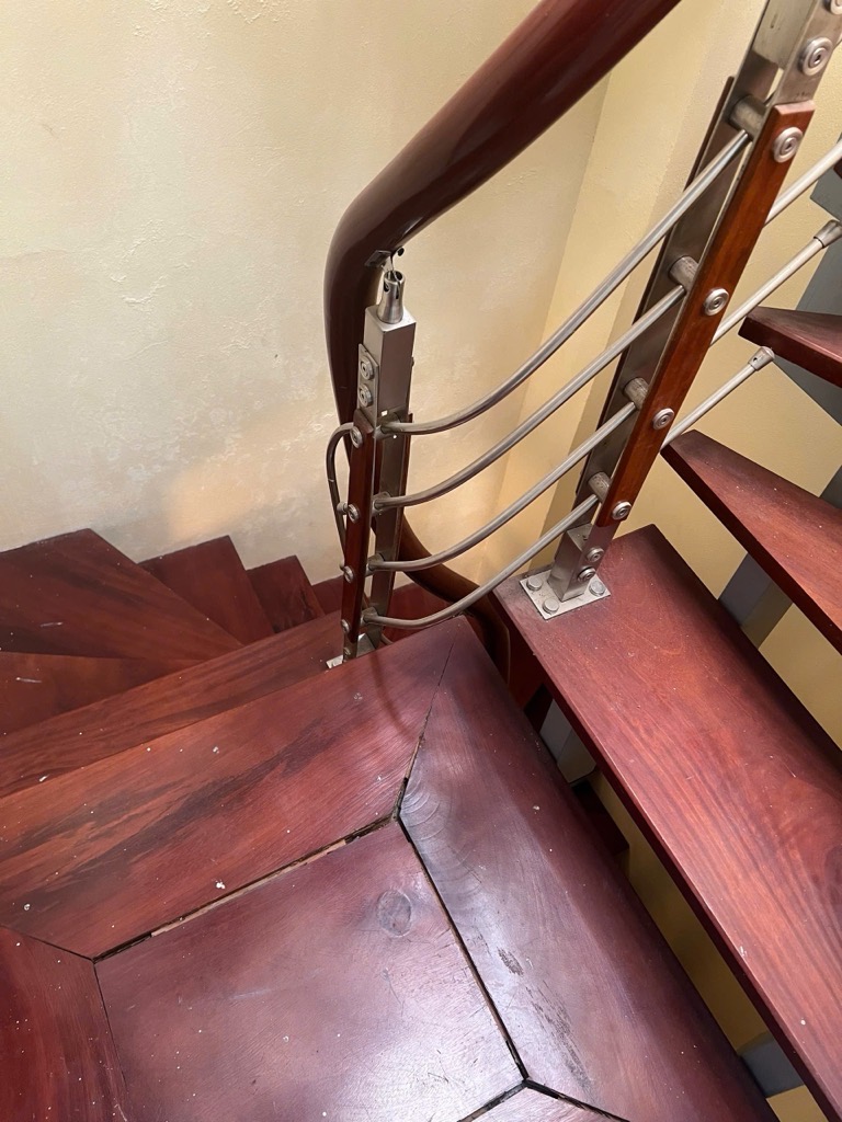 Gần Hồ Văn Chương - 20m ra ô tô - khung cột - đầu tư