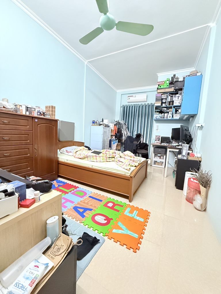 ĐỐI DIỆN ĐẠI HỌC Y - TUYẾN PHỐ HIẾM NHÀ BÁN - NGÕ NÔNG 1 NGOẶT 35m RA PHỐ - BA GÁC TRÁNH XE MÁY