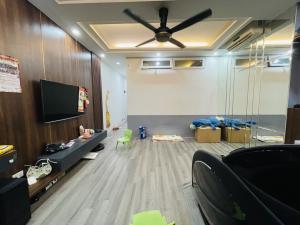 (XÃ ĐÀN) TẬP THỂ TẦNG 1 - SANG SỊN MỊN - NGÕ RỘNG 4M - 30M Ô TÔ ĐỖ - Ở NGAY