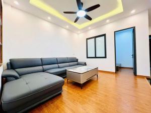 CÁCH MẶT PHỐ NGUYỄN LƯƠNG BẰNG 30M - Ô TÔ ĐỖ CHÂN CẦU THANG - TẬP THỂ 70M2, 3 NGỦ, 2VỆ SINH - NHÀ THIẾT KẾ HIỆN ĐẠI