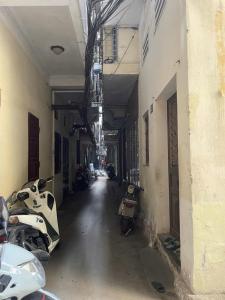 Gần Hồ Văn Chương - 20m ra ô tô - khung cột - đầu tư